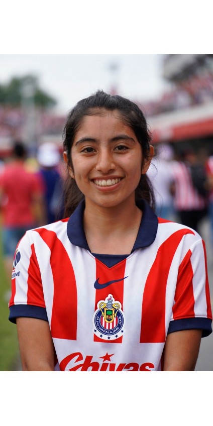 Camiseta Chivas de Guadalajara Local Femenina 2025-26: Reseña Completa – Orgullo Rojo y Blanco con Tecnología Puma dryCELL