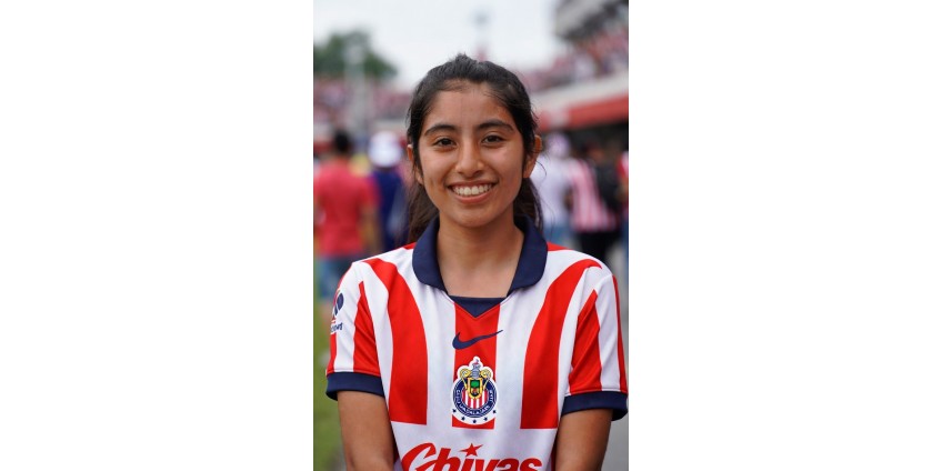 Camiseta Chivas de Guadalajara Local Femenina 2025-26: Reseña Completa – Orgullo Rojo y Blanco con Tecnología Puma dryCELL