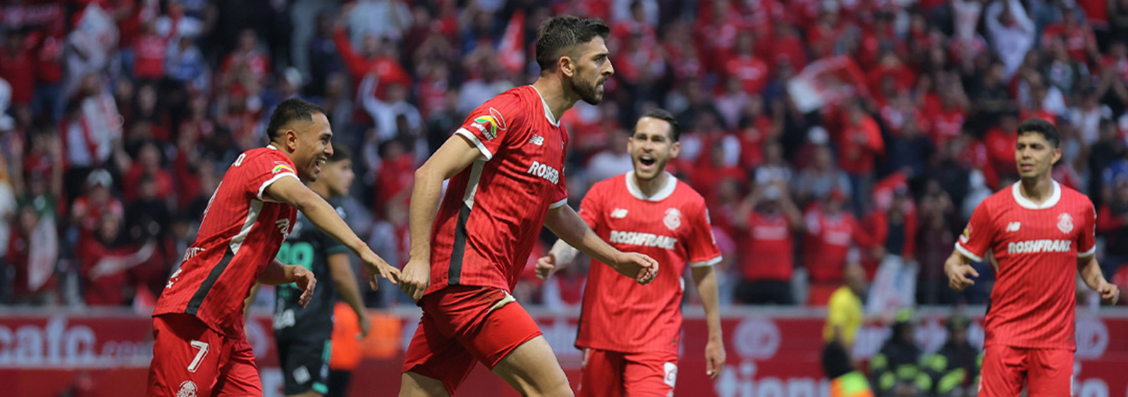 Camiseta de local de Colo Colo