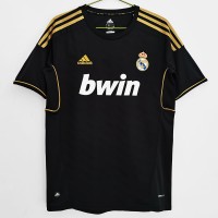 Camiseta retro visitante del Real Madrid 2011-2012
