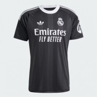 Camiseta de portero del Real Madrid tercera equipación masculina temporada 25-26